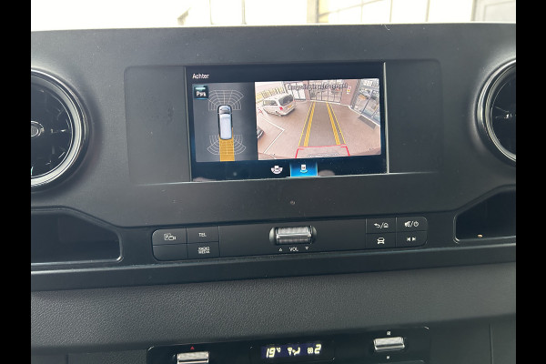 Mercedes-Benz Sprinter 317 CDI L3 H2 MBUX / Carplay navigatie / Camera / Parkeersensoren / Cruise control / Airco / 270 Graden achterdeuren