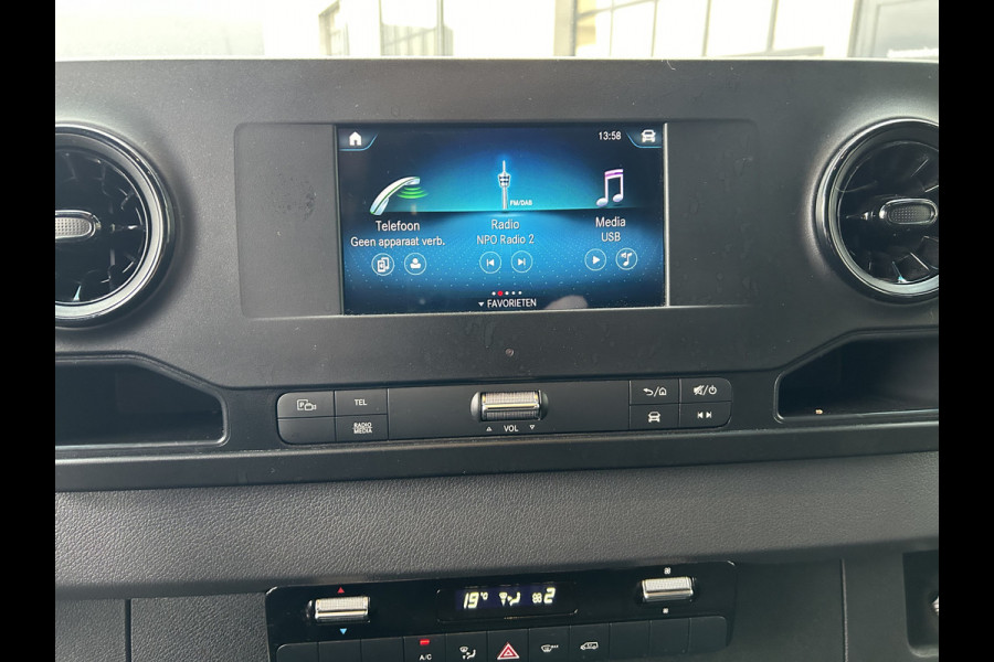 Mercedes-Benz Sprinter 317 CDI L3 H2 MBUX / Carplay navigatie / Camera / Parkeersensoren / Cruise control / Airco / 270 Graden achterdeuren