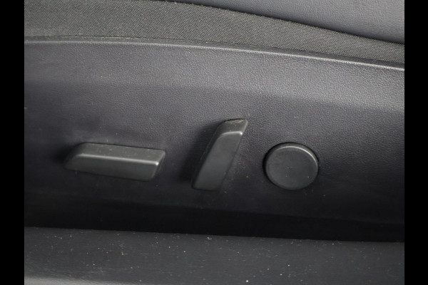 Tesla Model 3 Long Range AWD 75 kWh | Dodehoek detectie | Voorstoelen verwarmd |