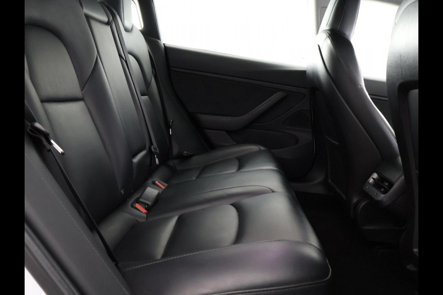 Tesla Model 3 Long Range AWD 75 kWh | Dodehoek detectie | Voorstoelen verwarmd |