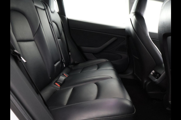 Tesla Model 3 Long Range AWD 75 kWh | Dodehoek detectie | Voorstoelen verwarmd |
