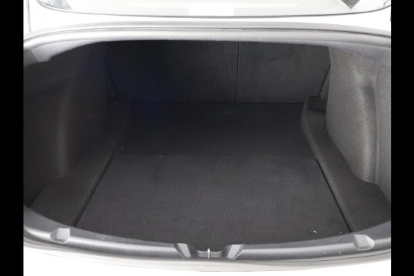 Tesla Model 3 Long Range AWD 75 kWh | Dodehoek detectie | Voorstoelen verwarmd |