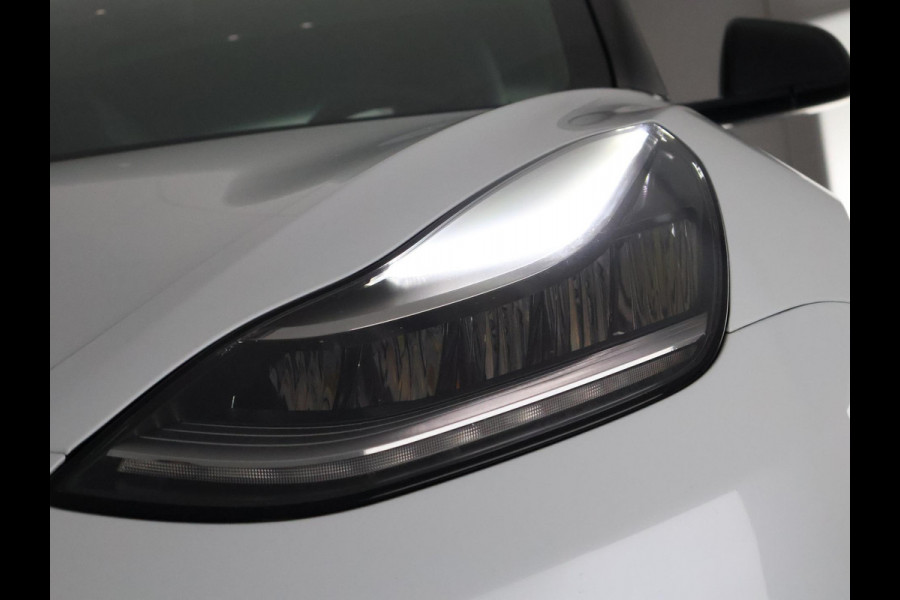 Tesla Model 3 Long Range AWD 75 kWh | Dodehoek detectie | Voorstoelen verwarmd |