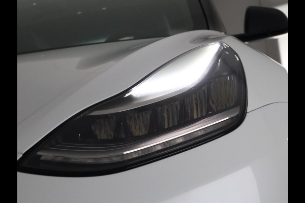 Tesla Model 3 Long Range AWD 75 kWh | Dodehoek detectie | Voorstoelen verwarmd |