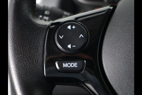 Toyota Aygo 1.0 VVT-i X-Play Bi-Tone | Apple Carplay & AndroidAUTO | Camera | Privacy Glass |