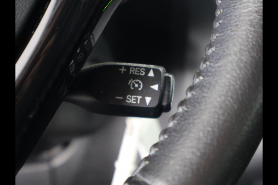 Toyota Aygo 1.0 VVT-i X-Play Bi-Tone | Apple Carplay & AndroidAUTO | Camera | Privacy Glass |