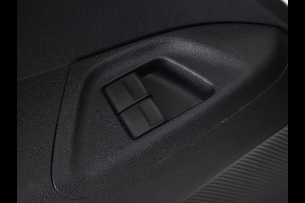 Toyota Aygo 1.0 VVT-i X-Play Bi-Tone | Apple Carplay & AndroidAUTO | Camera | Privacy Glass |
