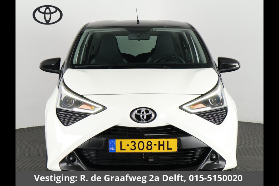 Toyota Aygo 1.0 VVT-i X-Play Bi-Tone | Apple Carplay & AndroidAUTO | Camera | Privacy Glass |