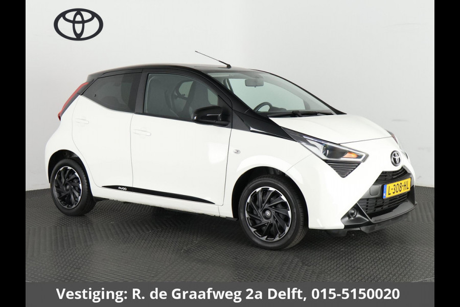 Toyota Aygo 1.0 VVT-i X-Play Bi-Tone | Apple Carplay & AndroidAUTO | Camera | Privacy Glass |