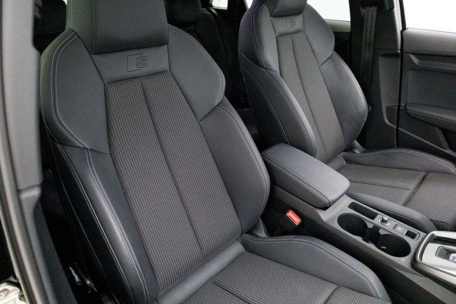 Audi A3 Sportback 40 TFSI e 204 PK Advanced edition | S-Line interieur | Stoelverw. | Adap. cruise | Draadloze tel. lader, Navigatie, App. connect, Camera