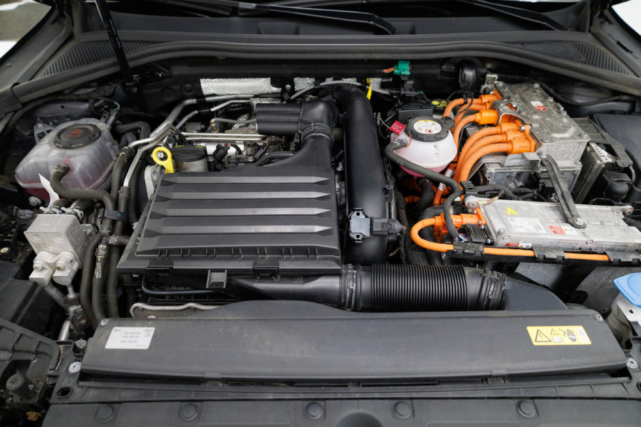 Audi A3 Sportback 40 TFSI e 204 PK Advanced edition | S-Line interieur | Stoelverw. | Adap. cruise | Draadloze tel. lader, Navigatie, App. connect, Camera