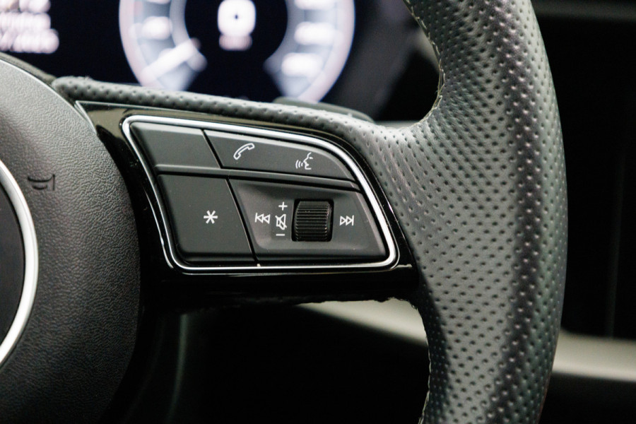 Audi A3 Sportback 40 TFSI e 204 PK Advanced edition | S-Line interieur | Stoelverw. | Adap. cruise | Draadloze tel. lader, Navigatie, App. connect, Camera