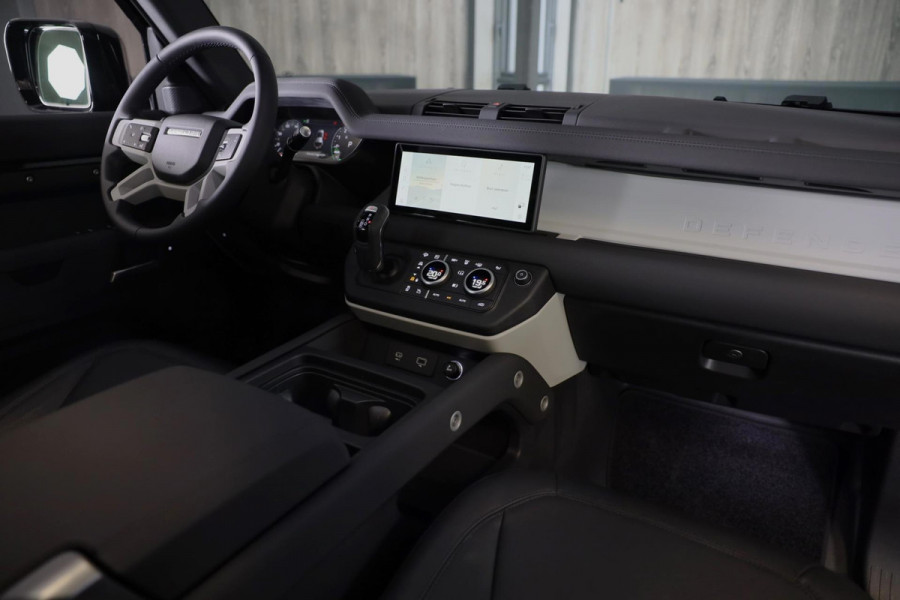 Land Rover Defender 2.0 P300e 110 X-DYNAMIC SE / AUT / 360 Camera / Leder / Apple Carplay / Open Panoramadak / Head Up / Memory