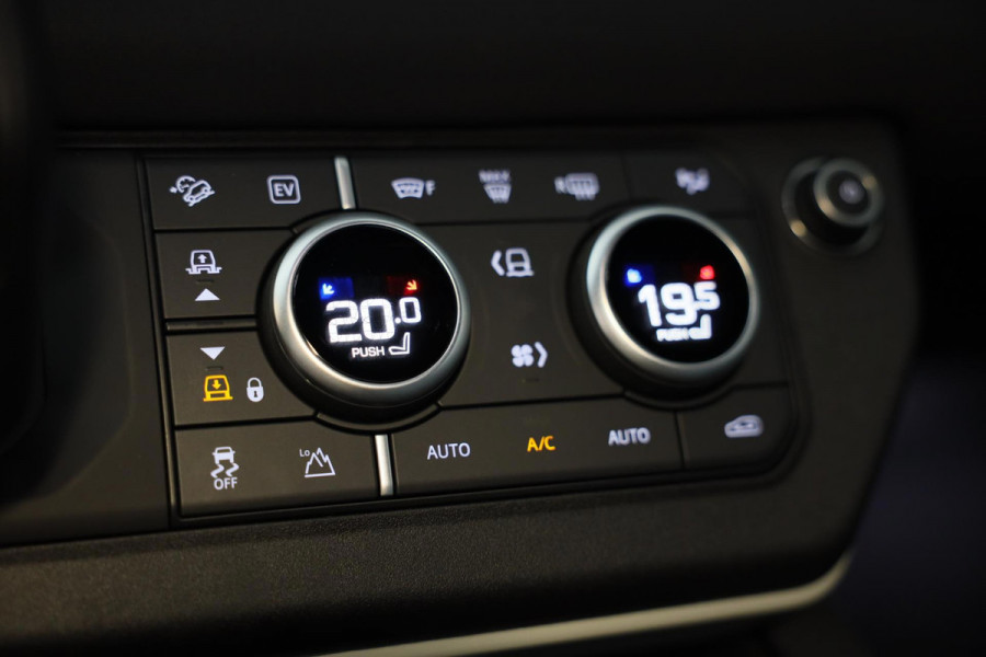 Land Rover Defender 2.0 P300e 110 X-DYNAMIC SE / AUT / 360 Camera / Leder / Apple Carplay / Open Panoramadak / Head Up / Memory