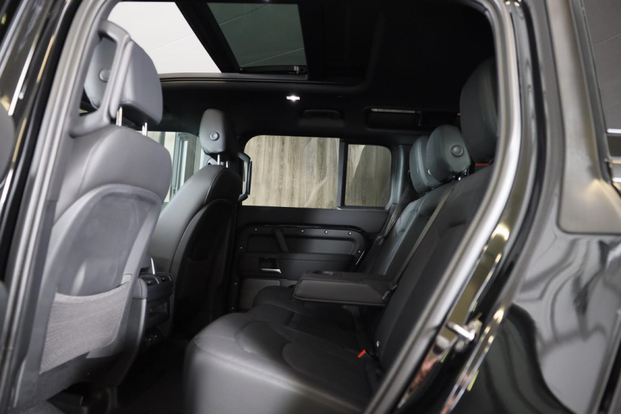 Land Rover Defender 2.0 P300e 110 X-DYNAMIC SE / AUT / 360 Camera / Leder / Apple Carplay / Open Panoramadak / Head Up / Memory