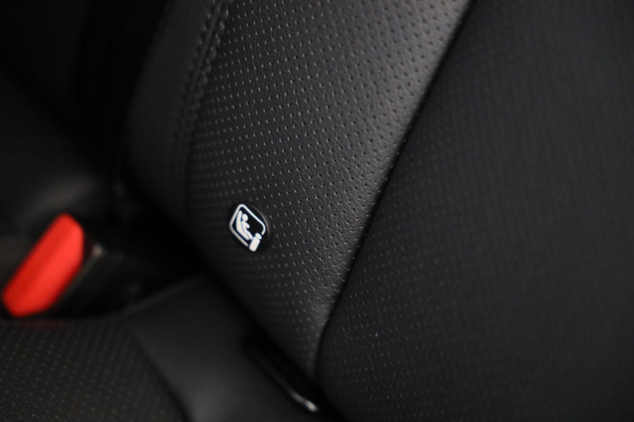 Land Rover Defender 2.0 P300e 110 X-DYNAMIC SE / AUT / 360 Camera / Leder / Apple Carplay / Open Panoramadak / Head Up / Memory
