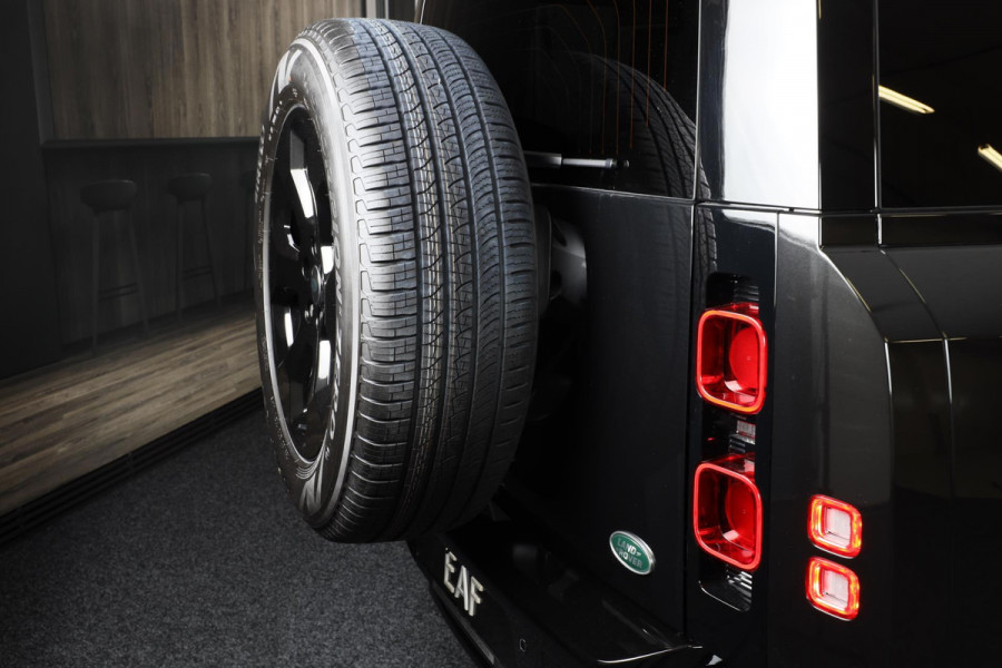 Land Rover Defender 2.0 P300e 110 X-DYNAMIC SE / AUT / 360 Camera / Leder / Apple Carplay / Open Panoramadak / Head Up / Memory