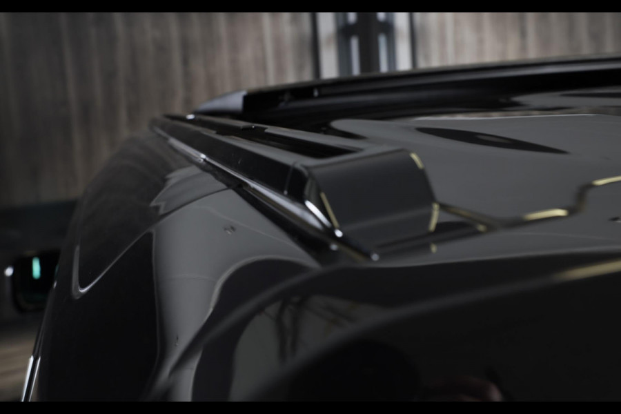 Land Rover Defender 2.0 P300e 110 X-DYNAMIC SE / AUT / 360 Camera / Leder / Apple Carplay / Open Panoramadak / Head Up / Memory