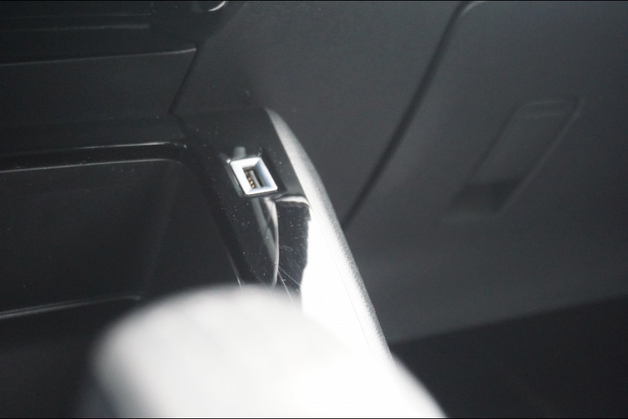 Peugeot 208 Active | AIRCO | CRUISE | CARPLAY | FULL-LED | NETTE AUTO!