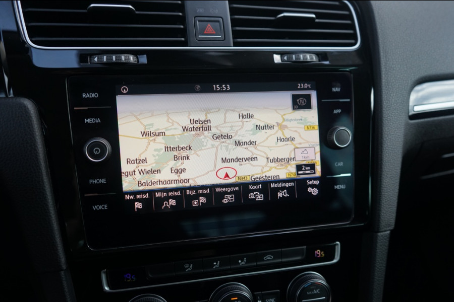 Volkswagen Golf 1.5 TSI Highline R-Line 150PK