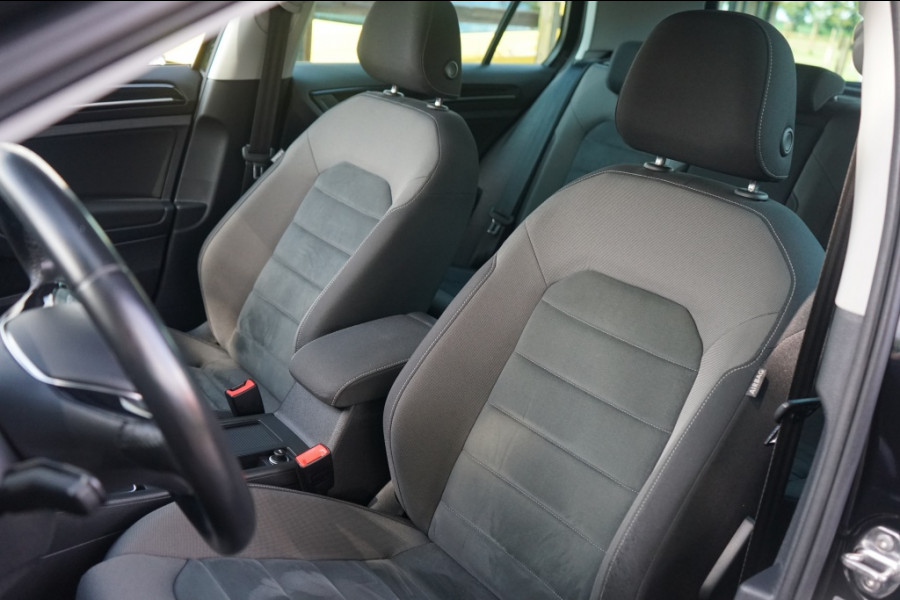 Volkswagen Golf 1.5 TSI Highline R-Line 150PK