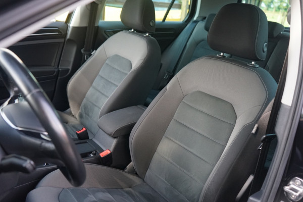 Volkswagen Golf 1.5 TSI Highline R-Line 150PK