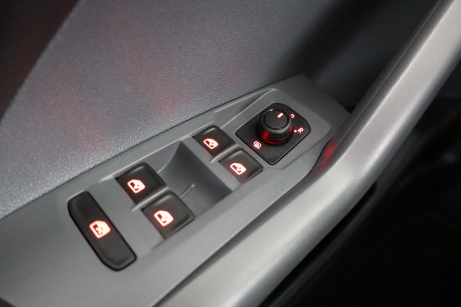 Volkswagen T-Cross 1.0 TSI 95pk 5bak| parksensors| dodehoekspiegel| airco|