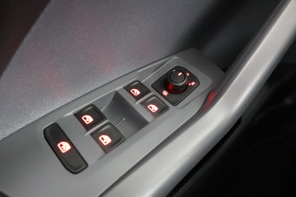 Volkswagen T-Cross 1.0 TSI 95pk 5bak| parksensors| dodehoekspiegel| airco|