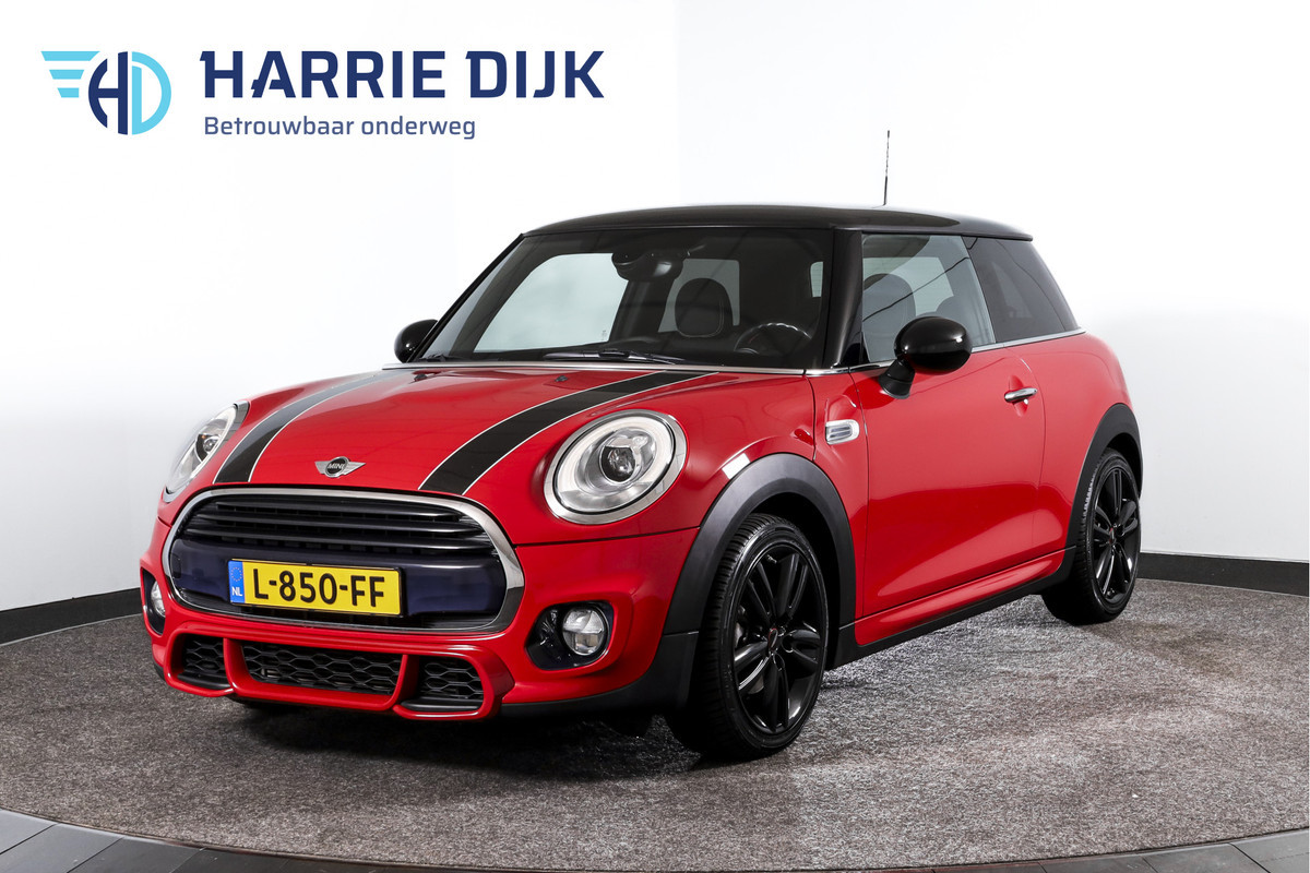 MINI Cooper 1.5 135 PK Chili - JCW Trim | Cruise | Stoel-+Voorruitverw. | PDC | NAV | ECC | LM 17" | MINI Cooper 1.5 135 PK Chili - JCW Trim | Cruise | Stoel-+Voorruitverw. | PDC | NAV | ECC | LM 17" |