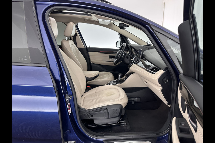 BMW 2 Serie Gran Tourer 218D High Executive Luxury-Line 7-Pers Aut. *PANO | NAVI-FULLMAP | LUXURY-LEATHER | FULL-LED | ECC | KEYLESS | HEATED-COMFORTSEATS | SHIFT-PADDLES | AMBIENT-LIGHT | CAMERA | HEAD UP | PDC | TOWBAR | 17"ALU*