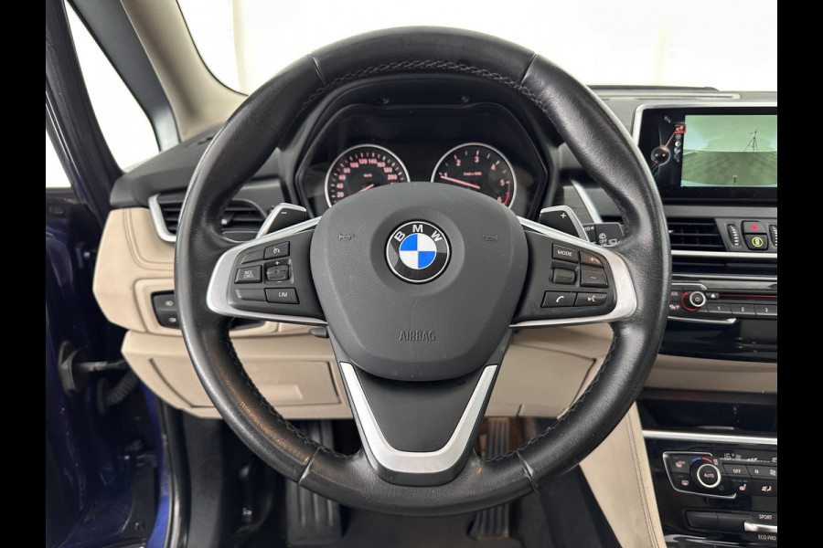 BMW 2 Serie Gran Tourer 218D High Executive Luxury-Line 7-Pers Aut. *PANO | NAVI-FULLMAP | LUXURY-LEATHER | FULL-LED | ECC | KEYLESS | HEATED-COMFORTSEATS | SHIFT-PADDLES | AMBIENT-LIGHT | CAMERA | HEAD UP | PDC | TOWBAR | 17"ALU*