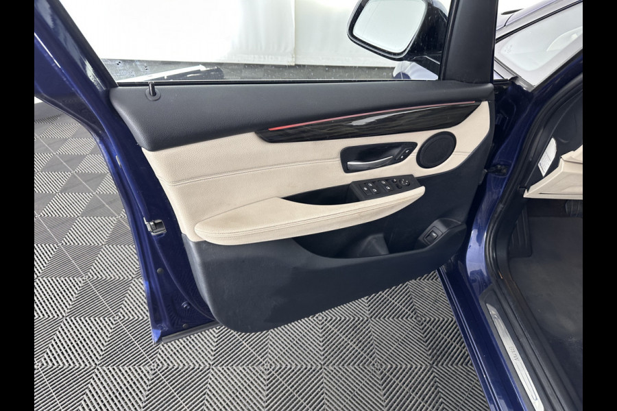 BMW 2 Serie Gran Tourer 218D High Executive Luxury-Line 7-Pers Aut. *PANO | NAVI-FULLMAP | LUXURY-LEATHER | FULL-LED | ECC | KEYLESS | HEATED-COMFORTSEATS | SHIFT-PADDLES | AMBIENT-LIGHT | CAMERA | HEAD UP | PDC | TOWBAR | 17"ALU*