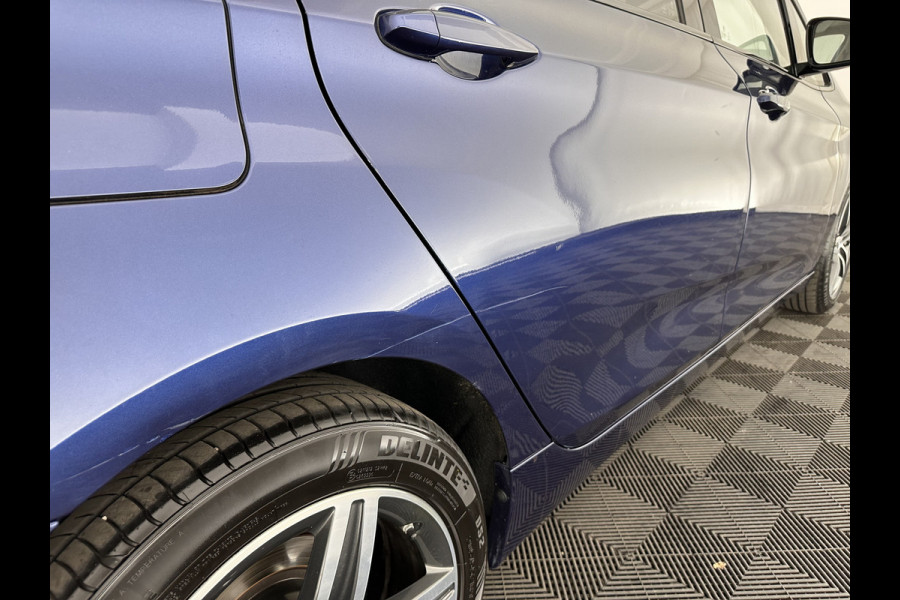 BMW 2 Serie Gran Tourer 218D High Executive Luxury-Line 7-Pers Aut. *PANO | NAVI-FULLMAP | LUXURY-LEATHER | FULL-LED | ECC | KEYLESS | HEATED-COMFORTSEATS | SHIFT-PADDLES | AMBIENT-LIGHT | CAMERA | HEAD UP | PDC | TOWBAR | 17"ALU*