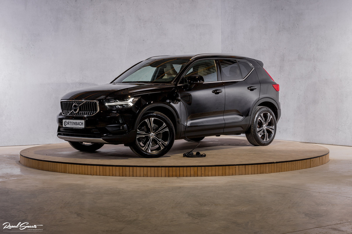 Volvo XC40 1.5 T4 Recharge Inscription | Adaptieve cruise | Apple carplay | Premium audio | Zwenkbare Trekhaak | Volvo XC40 1.5 T4 Recharge Inscription | Adaptieve cruise | Apple carplay | Premium audio | Zwenkbare Trekhaak |