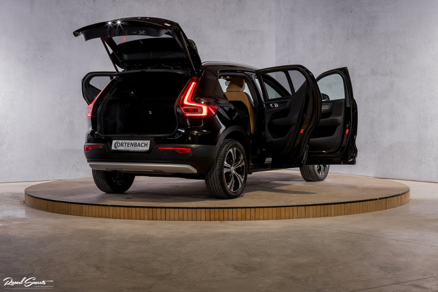 Volvo XC40 1.5 T4 Recharge Inscription | Adaptieve cruise | Apple carplay | Premium audio | Zwenkbare Trekhaak |