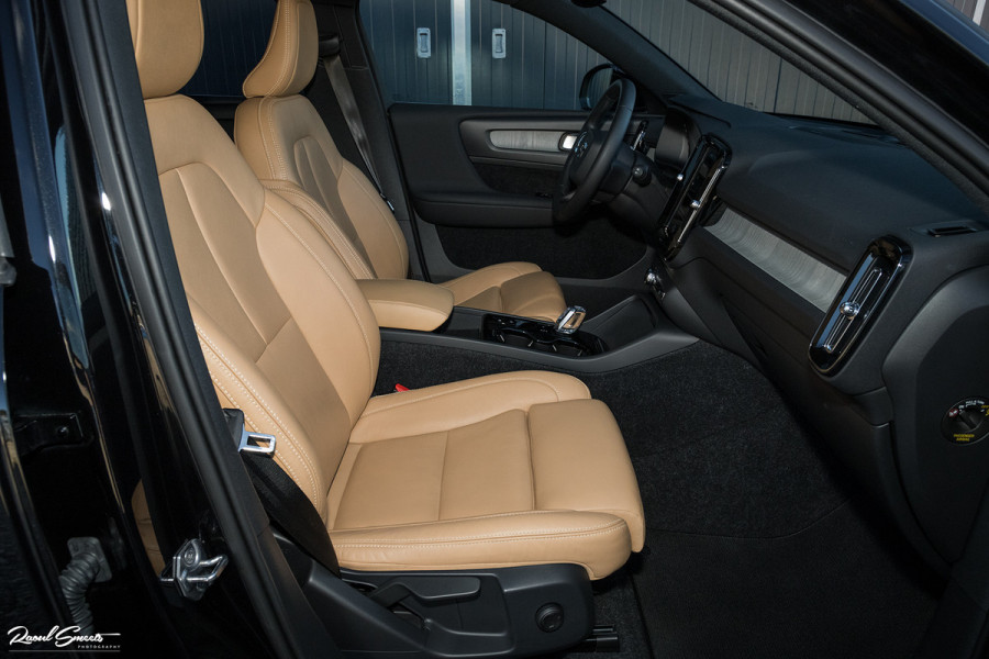 Volvo XC40 1.5 T4 Recharge Inscription | Adaptieve cruise | Apple carplay | Premium audio | Zwenkbare Trekhaak |