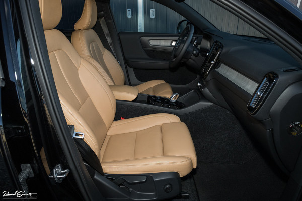 Volvo XC40 1.5 T4 Recharge Inscription | Adaptieve cruise | Apple carplay | Premium audio | Zwenkbare Trekhaak |