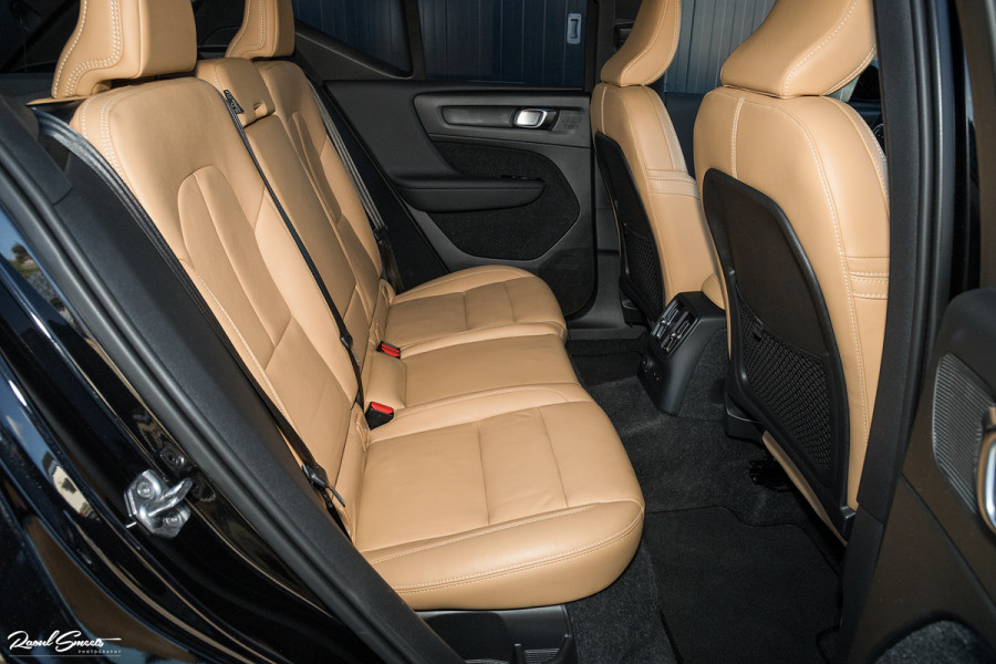 Volvo XC40 1.5 T4 Recharge Inscription | Adaptieve cruise | Apple carplay | Premium audio | Zwenkbare Trekhaak |