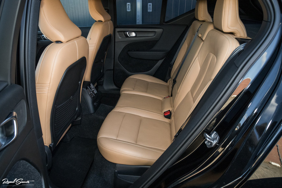 Volvo XC40 1.5 T4 Recharge Inscription | Adaptieve cruise | Apple carplay | Premium audio | Zwenkbare Trekhaak |