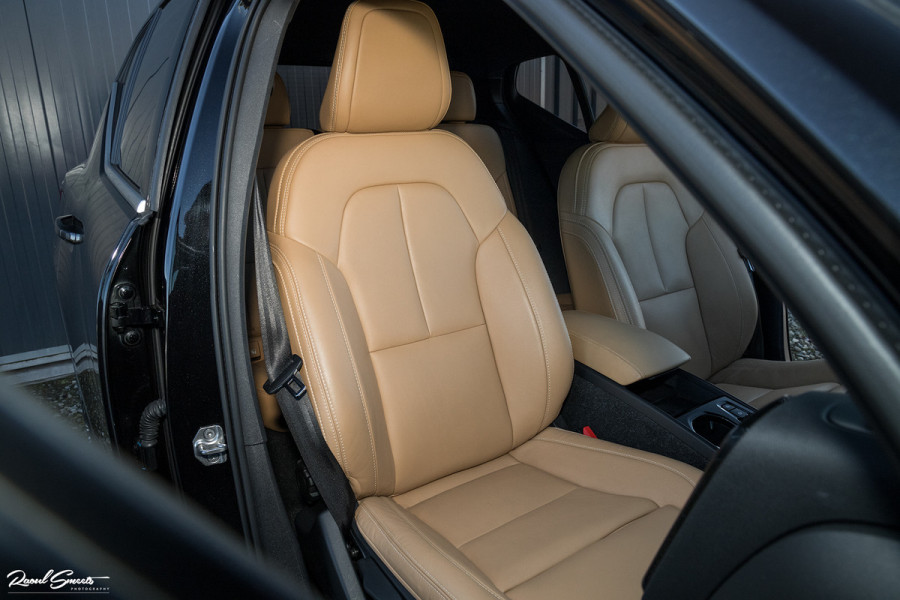 Volvo XC40 1.5 T4 Recharge Inscription | Adaptieve cruise | Apple carplay | Premium audio | Zwenkbare Trekhaak |