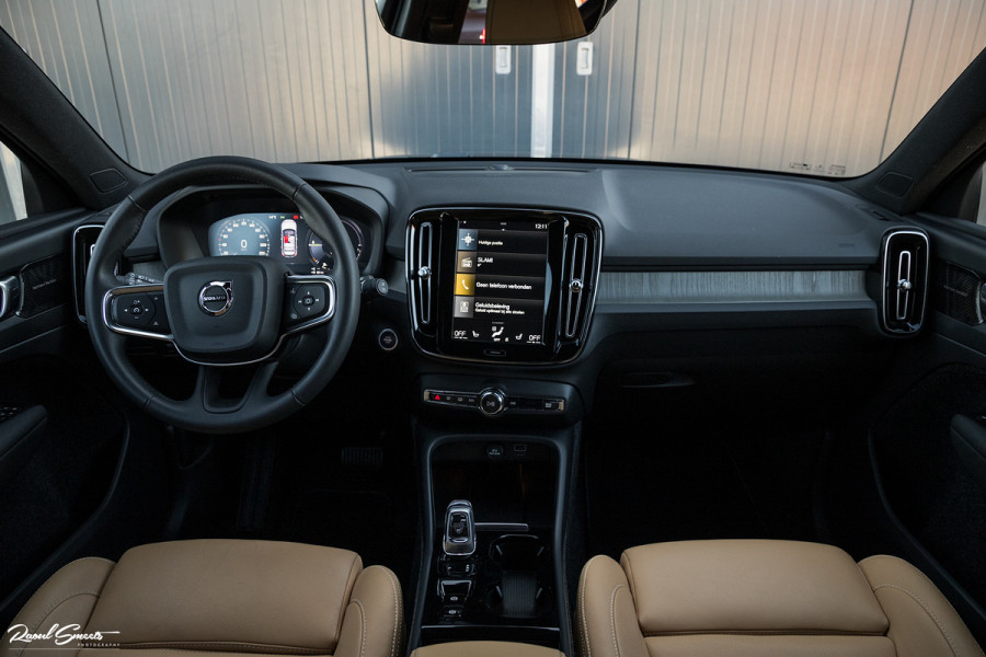 Volvo XC40 1.5 T4 Recharge Inscription | Adaptieve cruise | Apple carplay | Premium audio | Zwenkbare Trekhaak |
