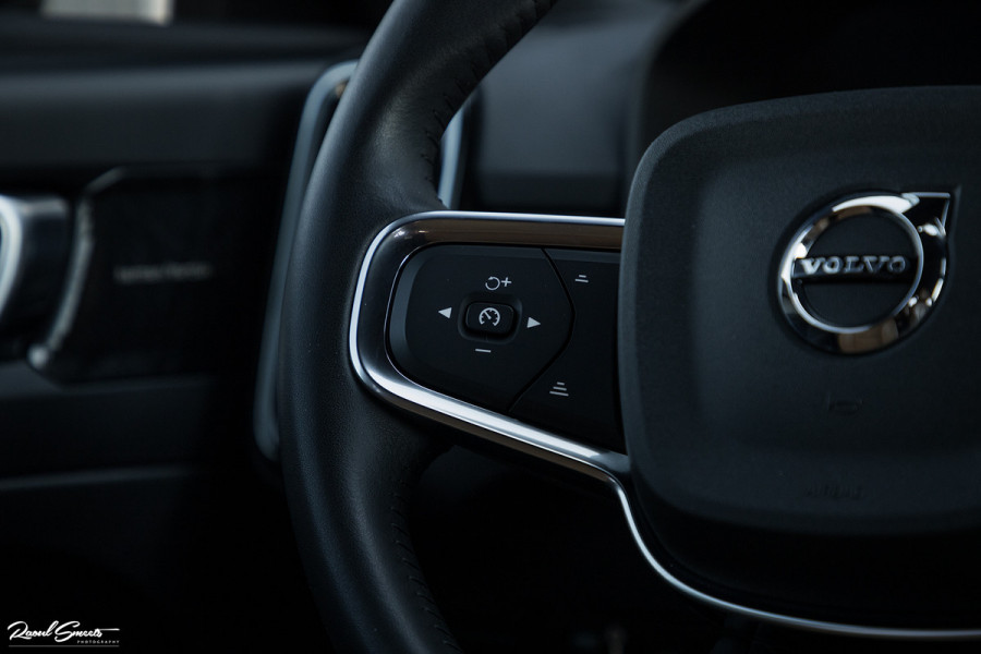 Volvo XC40 1.5 T4 Recharge Inscription | Adaptieve cruise | Apple carplay | Premium audio | Zwenkbare Trekhaak |