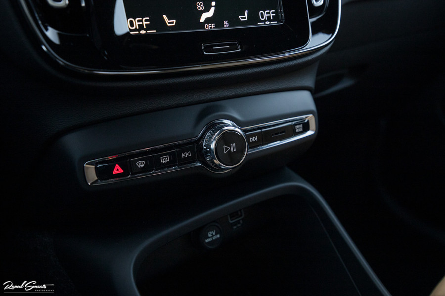Volvo XC40 1.5 T4 Recharge Inscription | Adaptieve cruise | Apple carplay | Premium audio | Zwenkbare Trekhaak |