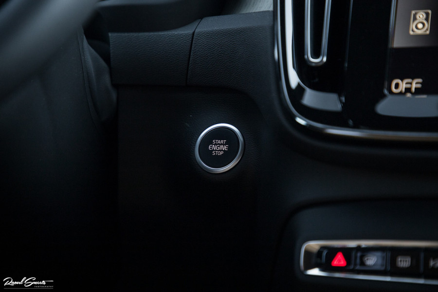 Volvo XC40 1.5 T4 Recharge Inscription | Adaptieve cruise | Apple carplay | Premium audio | Zwenkbare Trekhaak |