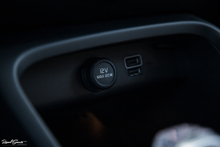 Volvo XC40 1.5 T4 Recharge Inscription | Adaptieve cruise | Apple carplay | Premium audio | Zwenkbare Trekhaak |