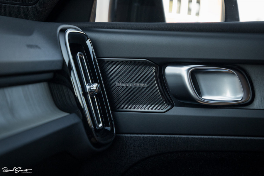 Volvo XC40 1.5 T4 Recharge Inscription | Adaptieve cruise | Apple carplay | Premium audio | Zwenkbare Trekhaak |