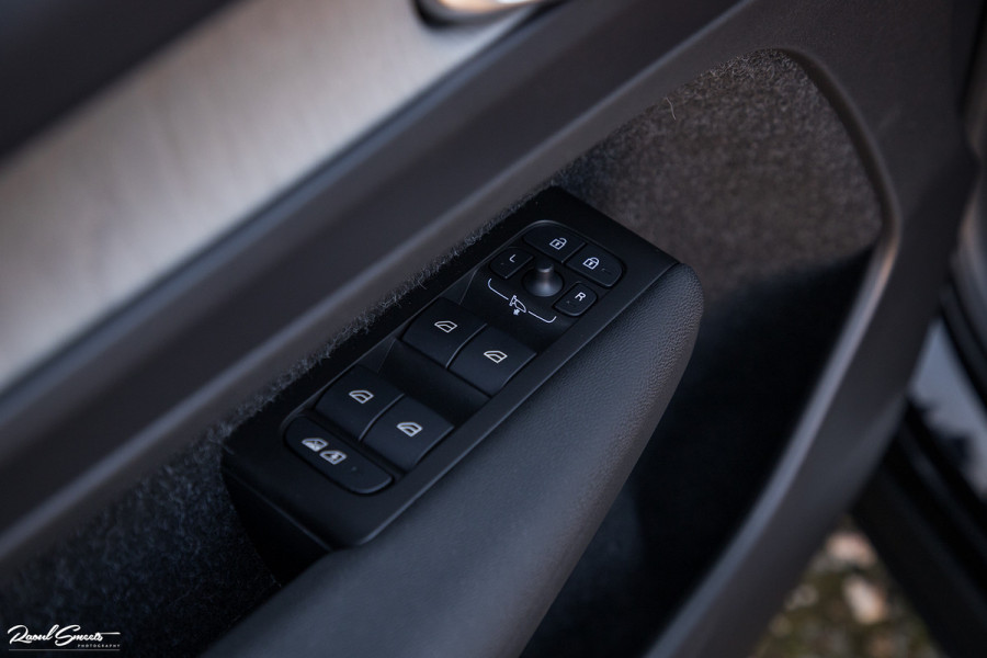 Volvo XC40 1.5 T4 Recharge Inscription | Adaptieve cruise | Apple carplay | Premium audio | Zwenkbare Trekhaak |