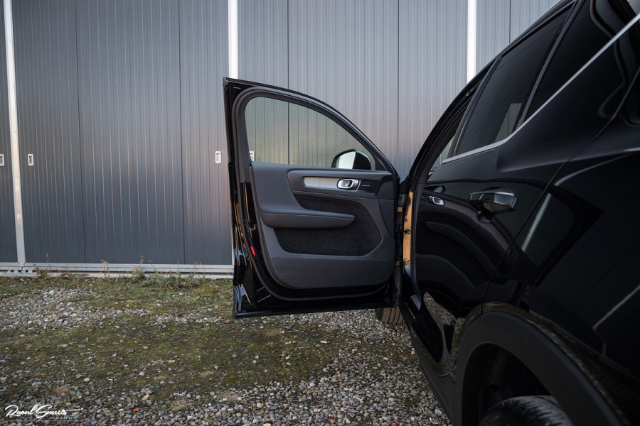 Volvo XC40 1.5 T4 Recharge Inscription | Adaptieve cruise | Apple carplay | Premium audio | Zwenkbare Trekhaak |