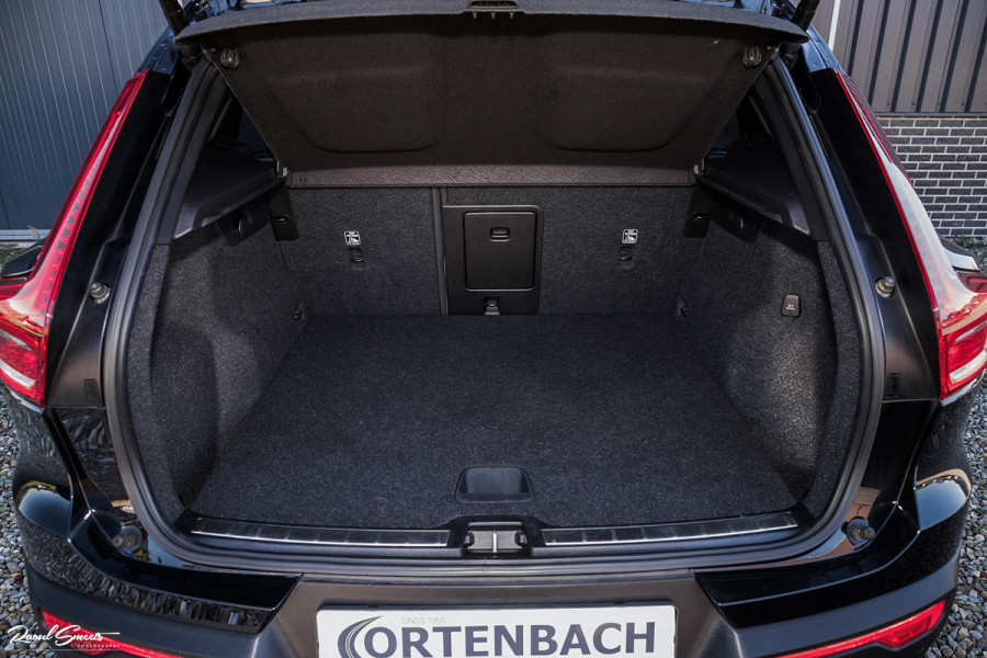 Volvo XC40 1.5 T4 Recharge Inscription | Adaptieve cruise | Apple carplay | Premium audio | Zwenkbare Trekhaak |