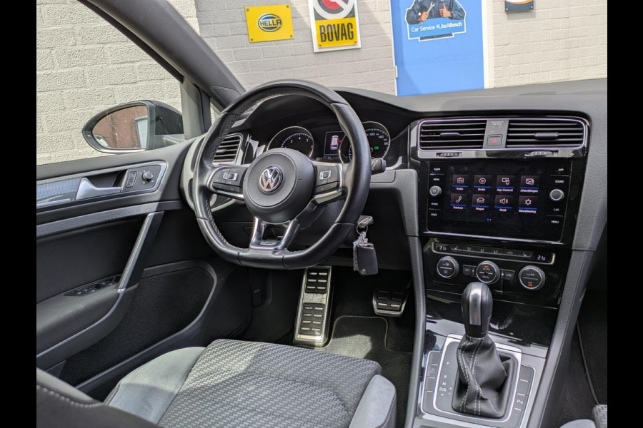 Volkswagen GOLF Variant 1.5 TSI Highline Business R|Camera|Adaptive-Cruise|Stoelverwarming|Apple-Carplay / Android-Auto